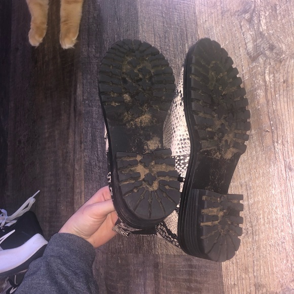 Target boots - Picture 4 of 4